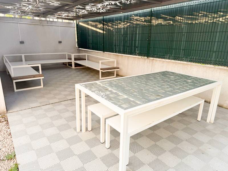 Table en acier fabriqué a Grans