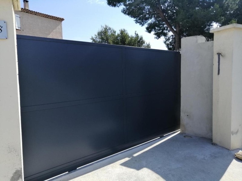 Portail tôlé plein L4000 x H1800 mm