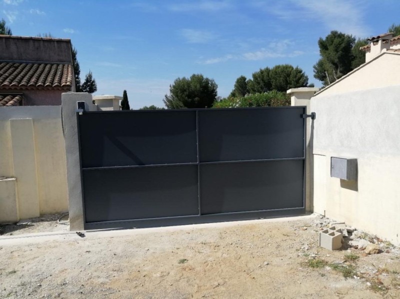 Portail tôlé plein L3500 x H1800 mm